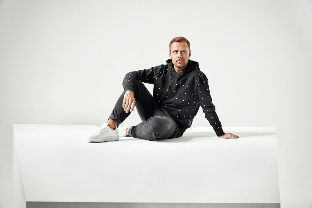 Armin Van Buuren Reaches New Heights Clubbingtv Com clubbing tv